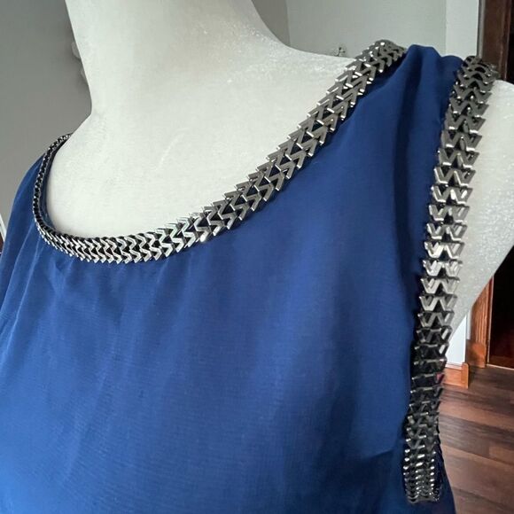 Double zero navy hi-Lo hem sleeveless dress with metallic trim size medium EUC - Picture 2 of 8